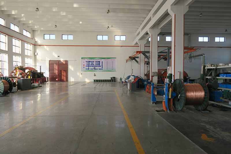 爬山虎線纜公司實(shí)驗(yàn)室以及檢驗(yàn)車間拍攝(圖2) 爬山虎線纜公司實(shí)驗(yàn)室以及檢驗(yàn)車間拍攝(圖2)