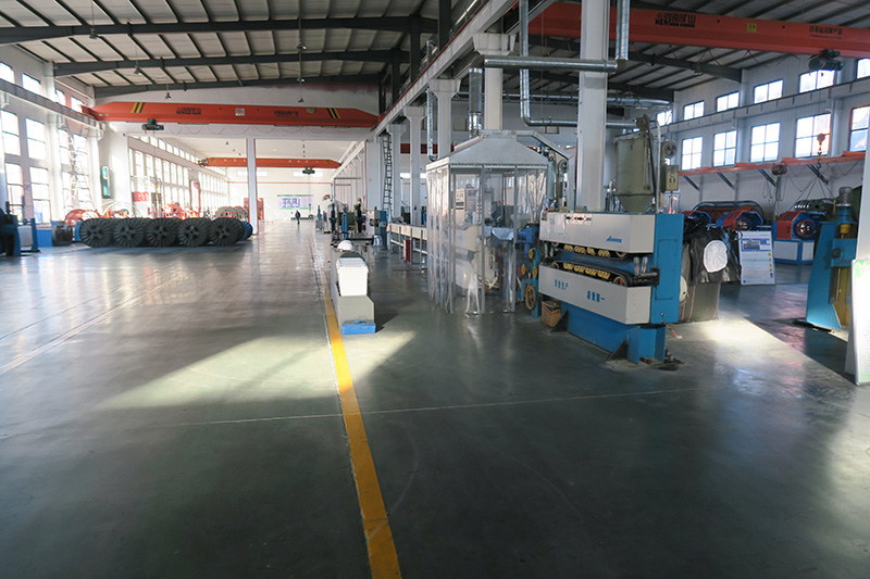 爬山虎線纜公司實(shí)驗(yàn)室以及檢驗(yàn)車間拍攝(圖4) 爬山虎線纜公司實(shí)驗(yàn)室以及檢驗(yàn)車間拍攝(圖4)